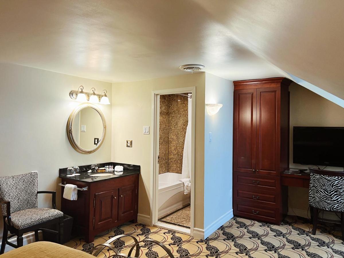 Hotel Manoir D'Auteuil Quebec City Bagian luar foto