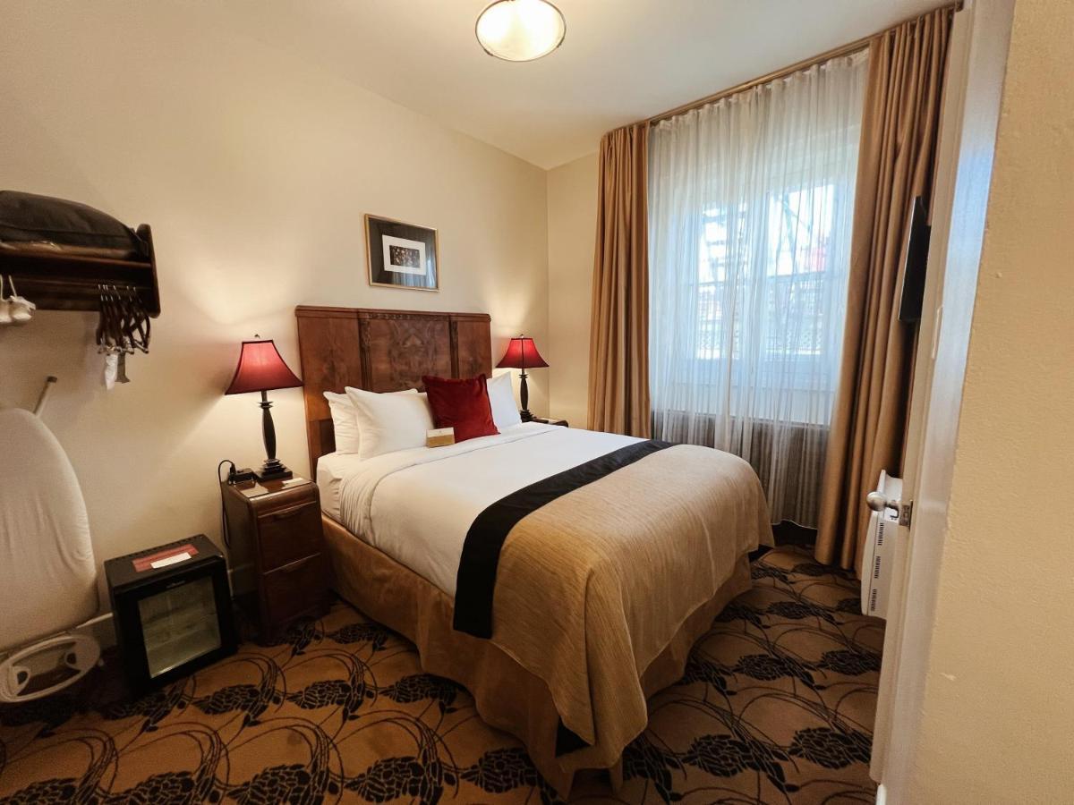 Hotel Manoir D'Auteuil Quebec City Bagian luar foto