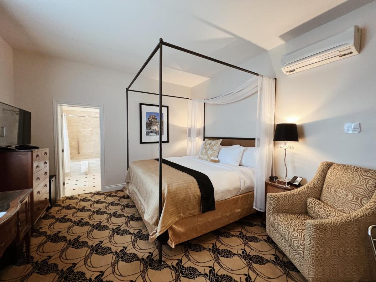 Hotel Manoir D'Auteuil Quebec City Bagian luar foto