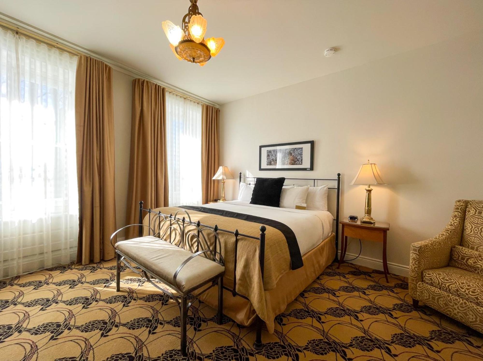 Hotel Manoir D'Auteuil Quebec City Bagian luar foto