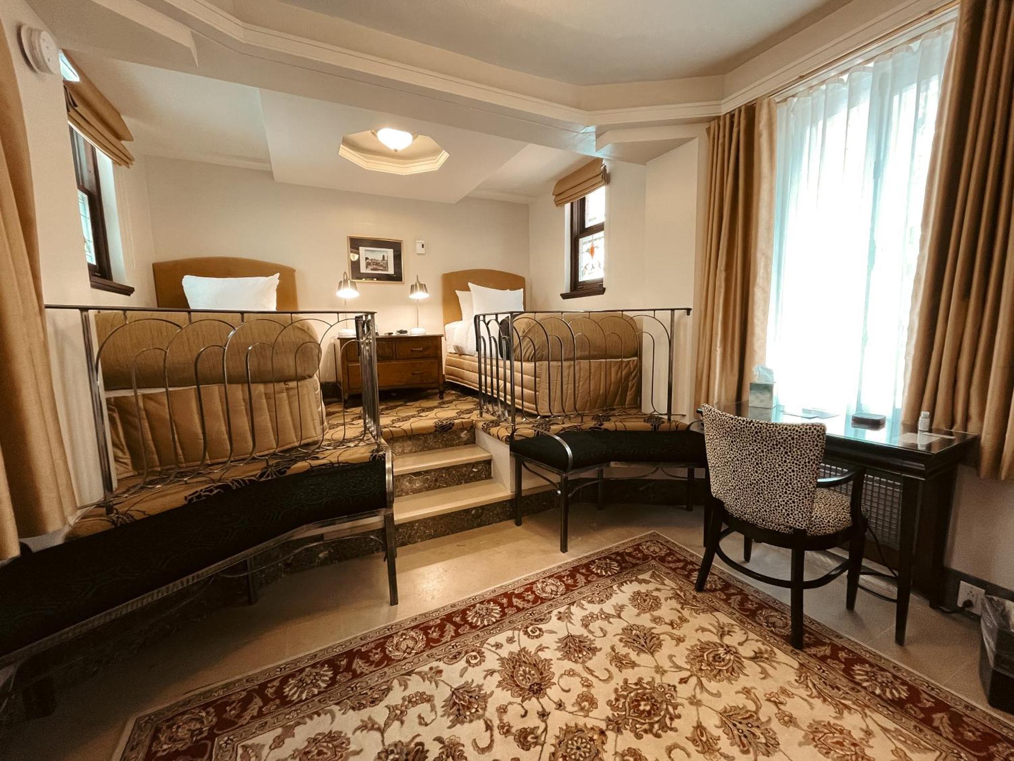 Hotel Manoir D'Auteuil Quebec City Bagian luar foto
