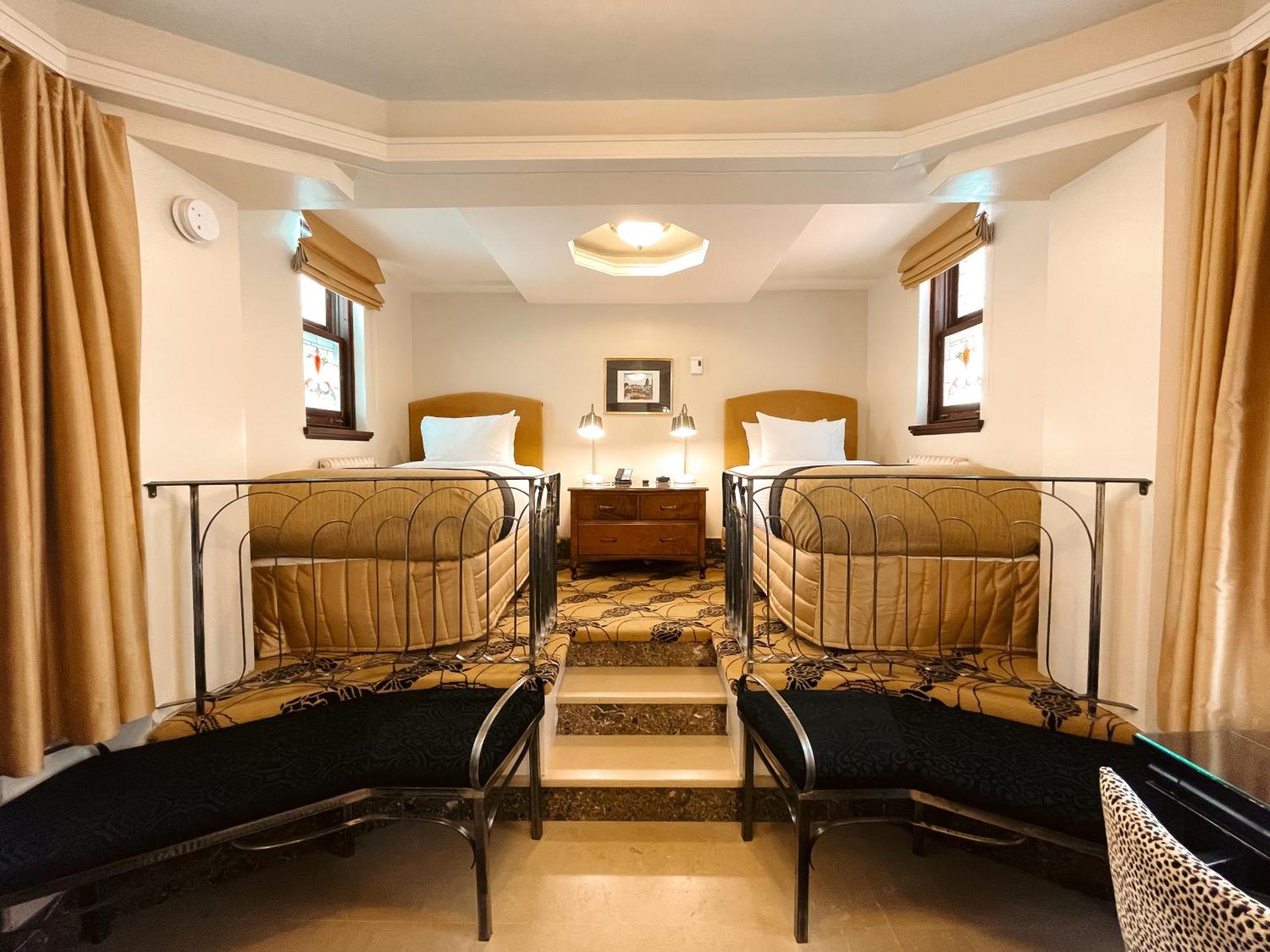 Hotel Manoir D'Auteuil Quebec City Bagian luar foto